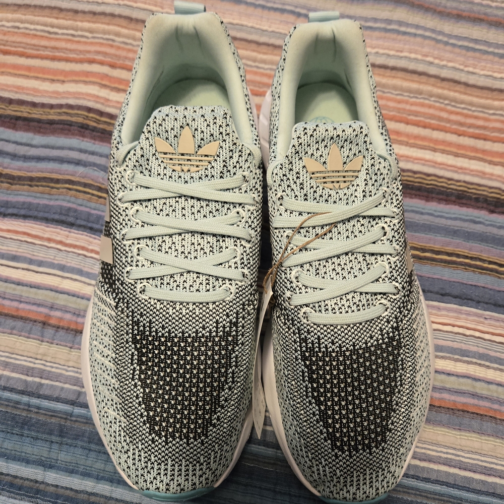 Adidas Women's Knit Sneakers Black Blue White.